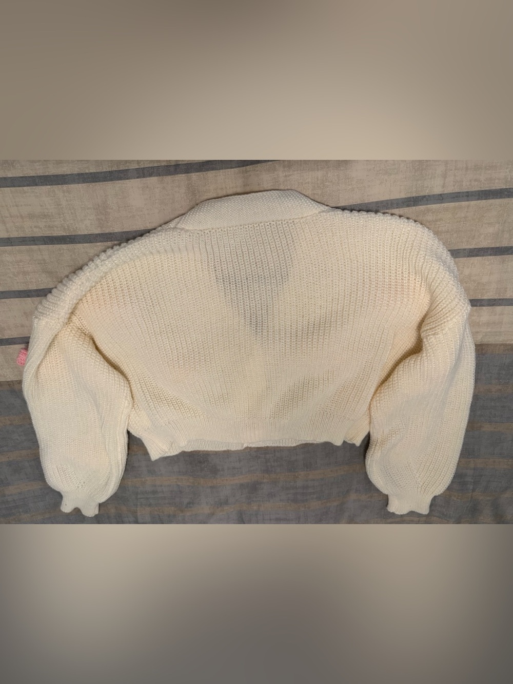 Cream Cropped Knit Cardigan with Pink Coquette Bow Appliqués - Picture 6 of 7